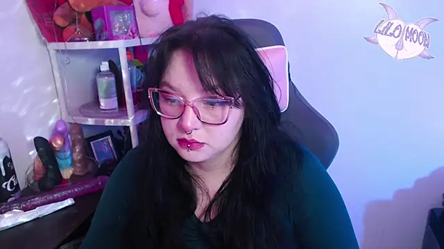 Snapshot of LiloMoon69 chatting on 01/17/25, 03:55 LiloMoon69 online show from 01/17/25, 03:55