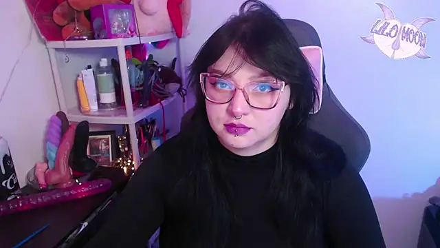 Snapshot of LiloMoon69 chatting on 01/18/25, 03:20 LiloMoon69 online show from 01/18/25, 03:20