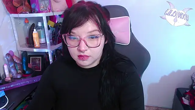 Snapshot of LiloMoon69 chatting on 01/21/25, 03:48 LiloMoon69 online show from 01/21/25, 03:48