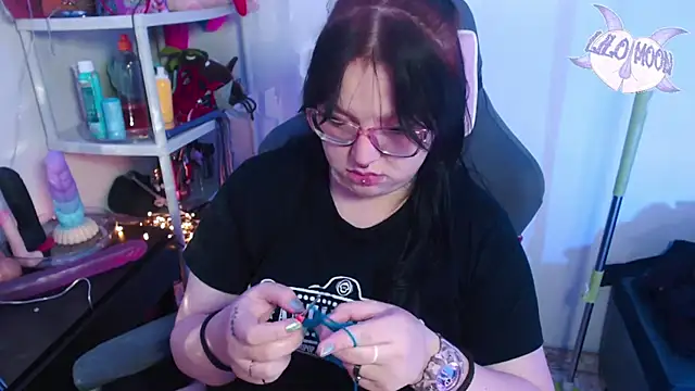 Snapshot of LiloMoon69 chatting on 01/25/25, 06:45 LiloMoon69 online show from 01/25/25, 06:45