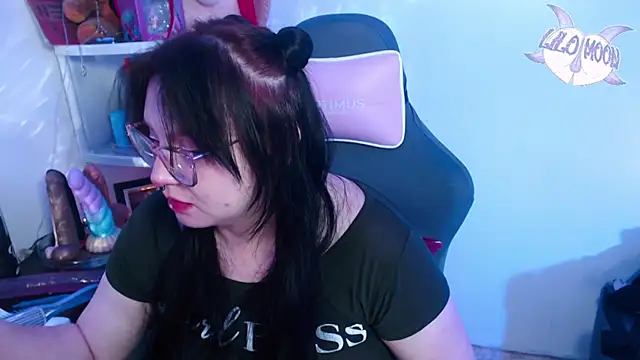 Snapshot of LiloMoon69 chatting on 01/28/25, 06:16 LiloMoon69 online show from 01/28/25, 06:16