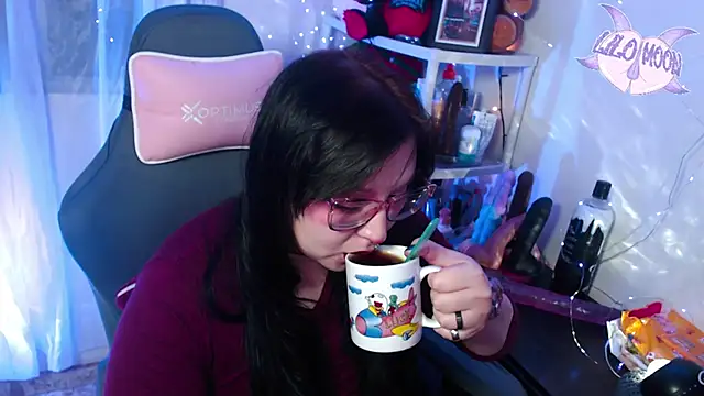 Snapshot of LiloMoon69 chatting on 01/30/25, 03:44 LiloMoon69 online show from 01/30/25, 03:44