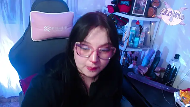 Snapshot of LiloMoon69 chatting on 01/31/25, 06:46 LiloMoon69 online show from 01/31/25, 06:46