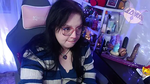 Snapshot of LiloMoon69 chatting on 02/06/25, 03:48 LiloMoon69 online show from 02/06/25, 03:48