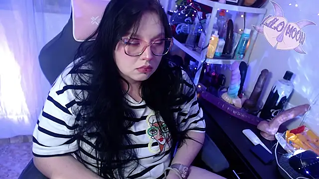 Snapshot of LiloMoon69 chatting on 02/09/25, 03:11 LiloMoon69 online show from 02/09/25, 03:11