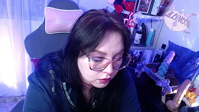 Snapshot of LiloMoon69 chatting on 02/17/25, 03:15 LiloMoon69 online show from 02/17/25, 03:15