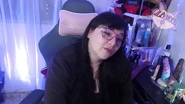 Snapshot of LiloMoon69 chatting on 02/24/25, 07:00 LiloMoon69 online show from 02/24/25, 07:00