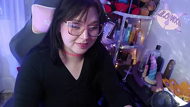 Snapshot of LiloMoon69 chatting on 03/01/25, 06:57 LiloMoon69 online show from 03/01/25, 06:57