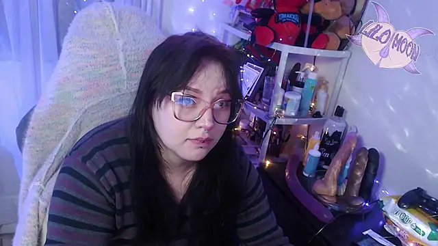 Snapshot of LiloMoon69 chatting on 03/04/25, 07:08 LiloMoon69 online show from 03/04/25, 07:08