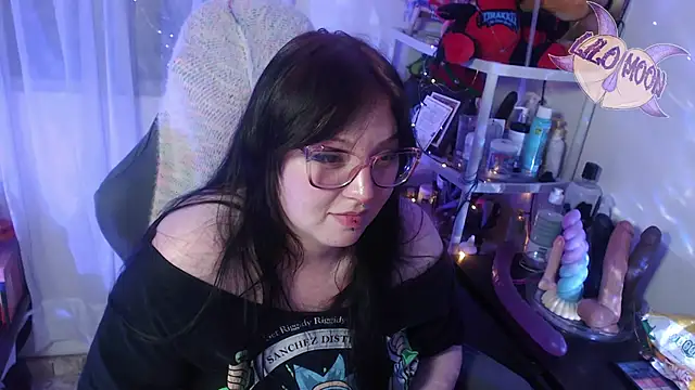 Snapshot of LiloMoon69 chatting on 03/06/25, 06:41 LiloMoon69 online show from 03/06/25, 06:41