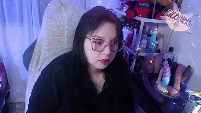 Snapshot of LiloMoon69 chatting on 03/07/25, 03:40 LiloMoon69 online show from 03/07/25, 03:40