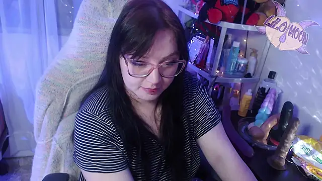 Snapshot of LiloMoon69 chatting on 03/08/25, 07:05 LiloMoon69 online show from 03/08/25, 07:05