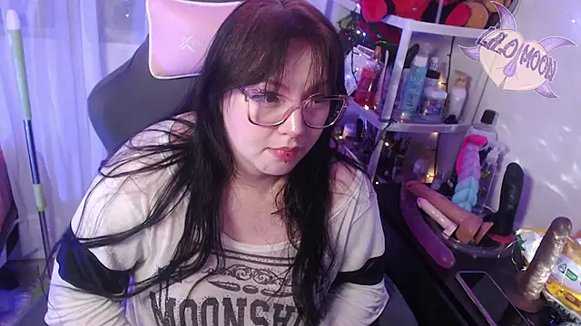 Snapshot of LiloMoon69 chatting on 03/10/25, 07:10 LiloMoon69 online show from 03/10/25, 07:10