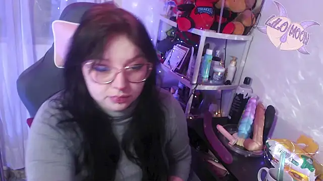 Snapshot of LiloMoon69 chatting on 03/11/25, 03:59 LiloMoon69 online show from 03/11/25, 03:59