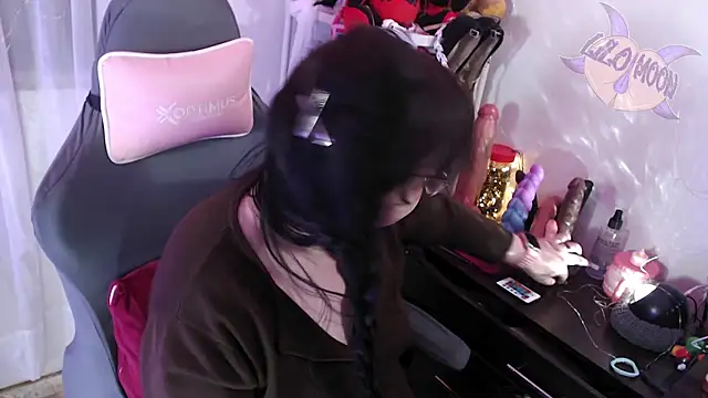 Snapshot of LiloMoon69 chatting on 09/11/25, 12:38 LiloMoon69 online show from 09/11/25, 12:38