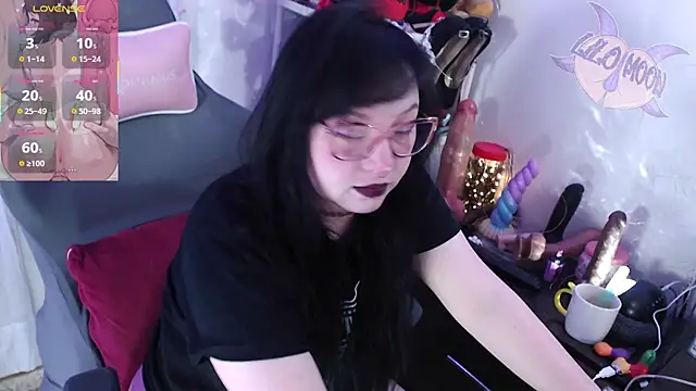 Snapshot of LiloMoon69 chatting on 09/18/25, 01:24 LiloMoon69 online show from 09/18/25, 01:24