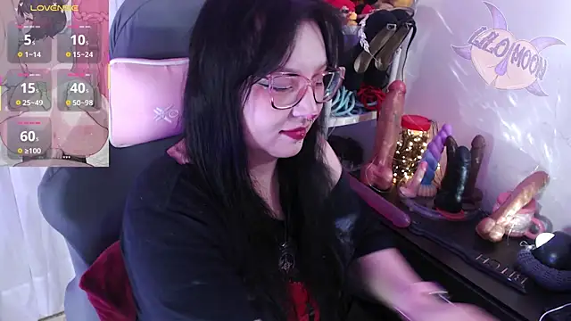 Snapshot of LiloMoon69 chatting on 09/29/25, 12:54 LiloMoon69 online show from 09/29/25, 12:54