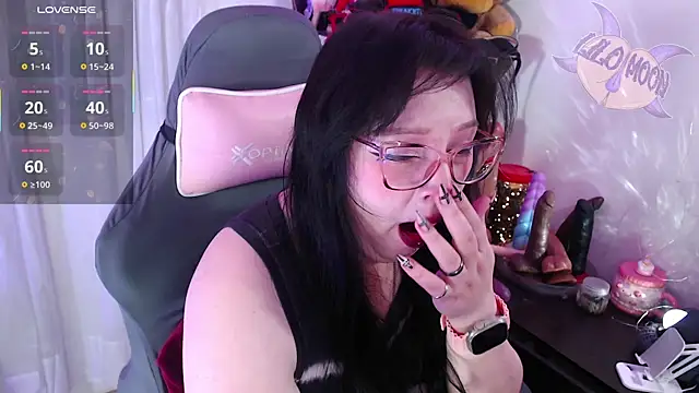 Snapshot of LiloMoon69 chatting on 10/07/25, 01:19 LiloMoon69 online show from 10/07/25, 01:19