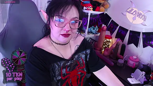 Snapshot of LiloMoon69 chatting on 11/03/25, 03:35 LiloMoon69 online show from 11/03/25, 03:35