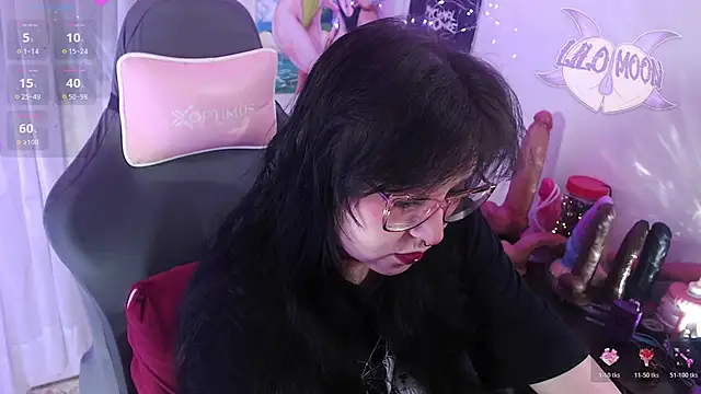 Snapshot of LiloMoon69 chatting on 06/08/26, 06:14 LiloMoon69 online show from 06/08/26, 06:14