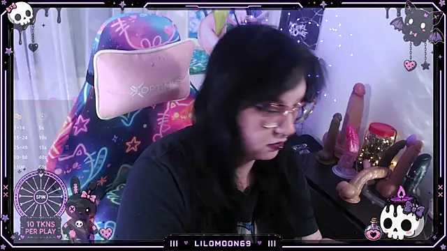 Snapshot of LiloMoon69 chatting on 06/21/26, 07:55 LiloMoon69 online show from 06/21/26, 07:55