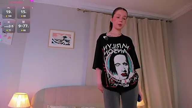 DominikaElis online show from 12/22/25, 07:33