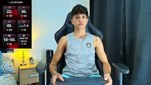 Snapshot of _CamiloBass chatting on 06/19/26, 12:37 CamiloBass online show from 06/19/26, 12:37