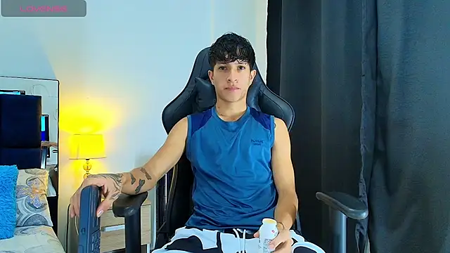 Snapshot of _CamiloBass chatting on 07/12/26, 12:34 CamiloBass online show from 07/12/26, 12:34
