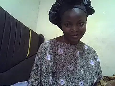 Snapshot of pretty_vivy chatting on 01/07/25, 06:27 pretty vivy online show from 01/07/25, 06:27