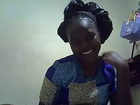 Snapshot of pretty_vivy chatting on 01/15/25, 04:54 pretty vivy online show from 01/15/25, 04:54