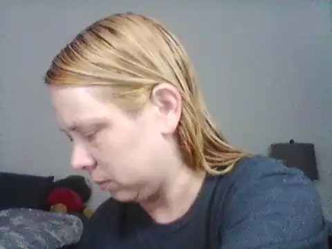 Snapshot of burrkitty chatting on 12/05/24, 02:31 burrkitty online show from 12/05/24, 02:31