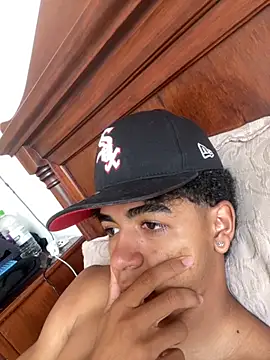 JoanG10 online show from 10/10/25, 05:45