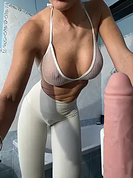 Snapshot of Penelopehot_83 chatting on 12/27/24, 01:28 Penelopehot 83 online show from 12/27/24, 01:28