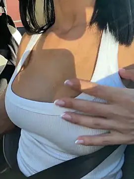 Snapshot of Penelopehot_83 chatting on 11/03/25, 01:45 Penelopehot 83 online show from 11/03/25, 01:45