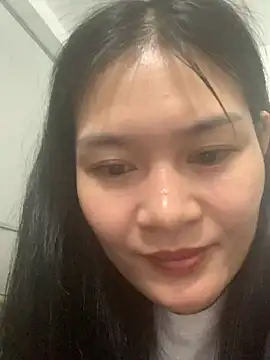 Snapshot of Zeni_fer chatting on 01/26/25, 05:02 Zeni fer online show from 01/26/25, 05:02