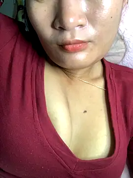 Snapshot of Zeni_fer chatting on 10/24/25, 01:57 Zeni fer online show from 10/24/25, 01:57