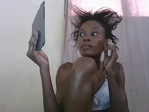 Sweetpetite254 online show from 02/03/26, 06:40