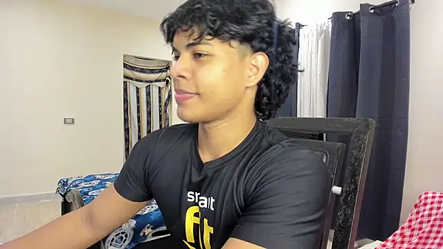 Snapshot of johan_beley_ chatting on 01/15/25, 10:13 johan beley online show from 01/15/25, 10:13