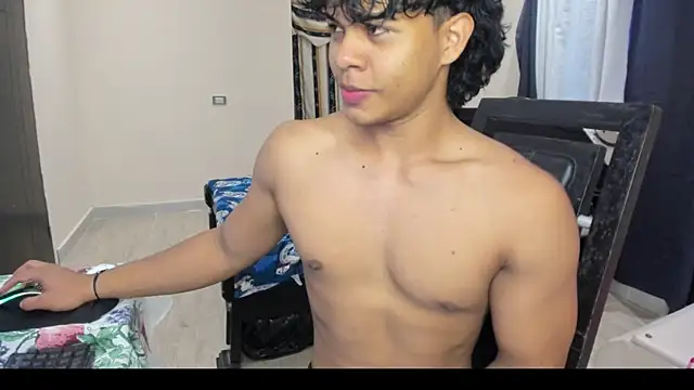 Snapshot of johan_beley_ chatting on 01/22/25, 01:11 johan beley online show from 01/22/25, 01:11