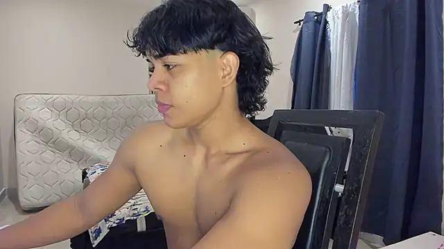 Snapshot of johan_beley_ chatting on 01/28/25, 01:05 johan beley online show from 01/28/25, 01:05