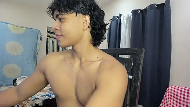 Snapshot of johan_beley_ chatting on 01/31/25, 01:11 johan beley online show from 01/31/25, 01:11