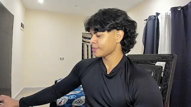 Snapshot of johan_beley_ chatting on 01/31/25, 11:24 johan beley online show from 01/31/25, 11:24