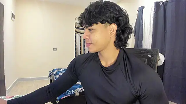 Snapshot of johan_beley_ chatting on 02/08/25, 11:02 johan beley online show from 02/08/25, 11:02