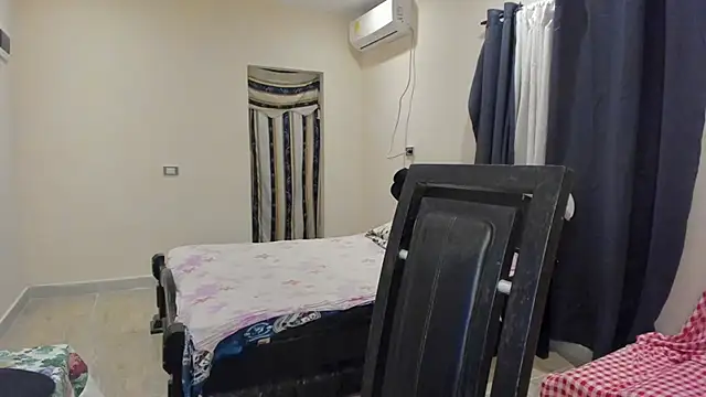 Snapshot of johan_beley_ chatting on 02/11/25, 01:30 johan beley online show from 02/11/25, 01:30