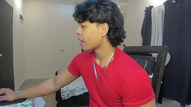 Snapshot of johan_beley_ chatting on 02/16/25, 02:21 johan beley online show from 02/16/25, 02:21