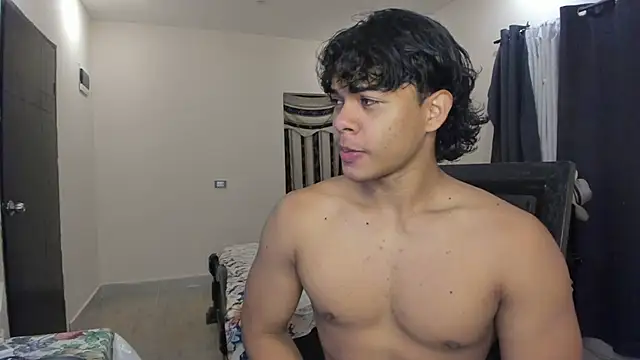 Snapshot of johan_beley_ chatting on 02/26/25, 12:58 johan beley online show from 02/26/25, 12:58