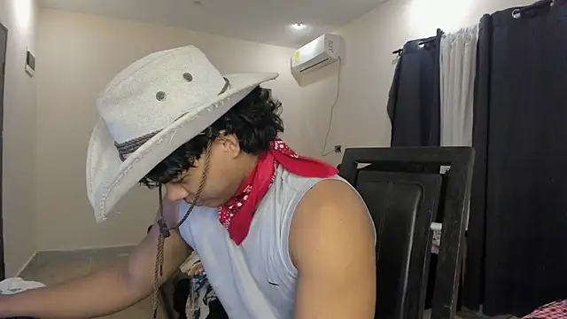 Snapshot of johan_beley_ chatting on 03/05/25, 02:01 johan beley online show from 03/05/25, 02:01