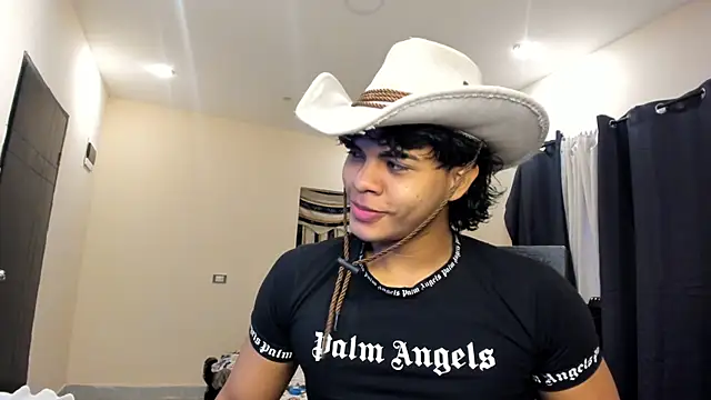 Snapshot of johan_beley_ chatting on 03/12/25, 01:51 johan beley online show from 03/12/25, 01:51