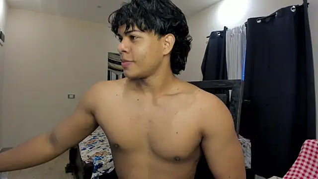 Snapshot of johan_beley_ chatting on 03/18/25, 02:48 johan beley online show from 03/18/25, 02:48