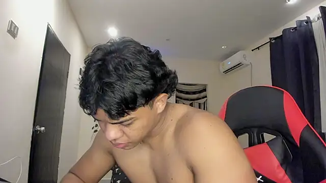 Snapshot of johan_beley_ chatting on 09/26/25, 01:48 johan beley online show from 09/26/25, 01:48